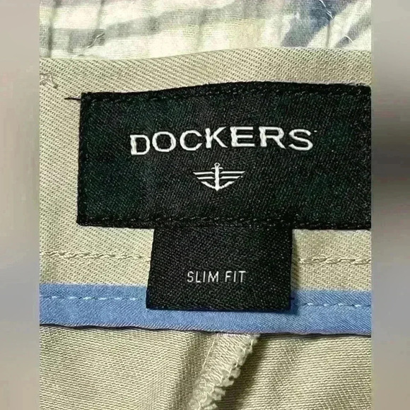 Dockers Men’s Dress Pants 32 by 30 Cream - Picture 3 of 5